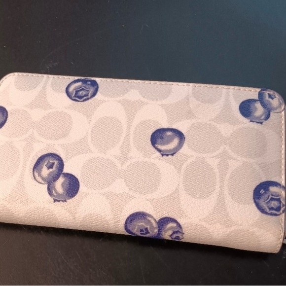 Coach Cream and Blue Wallet - Picture 2 of 3